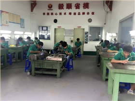 深圳毅顺省模抛光厂