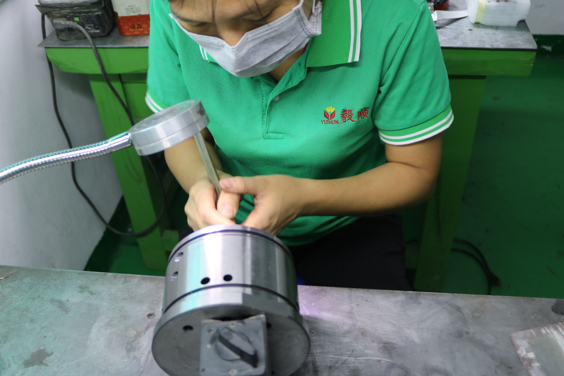 硅胶模具抛光